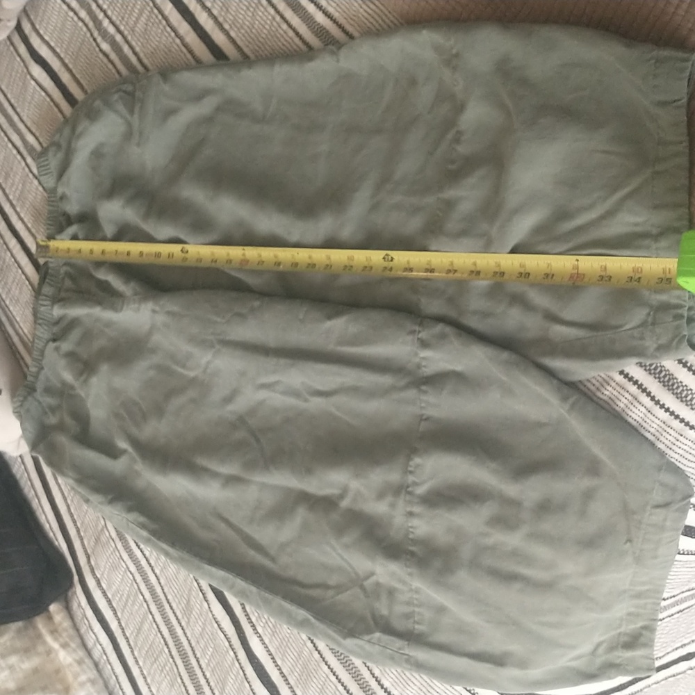 Cut Loose sage pants with pockets
